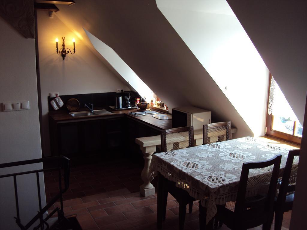 Castle Kastiel Kotesova公寓 外观 照片
