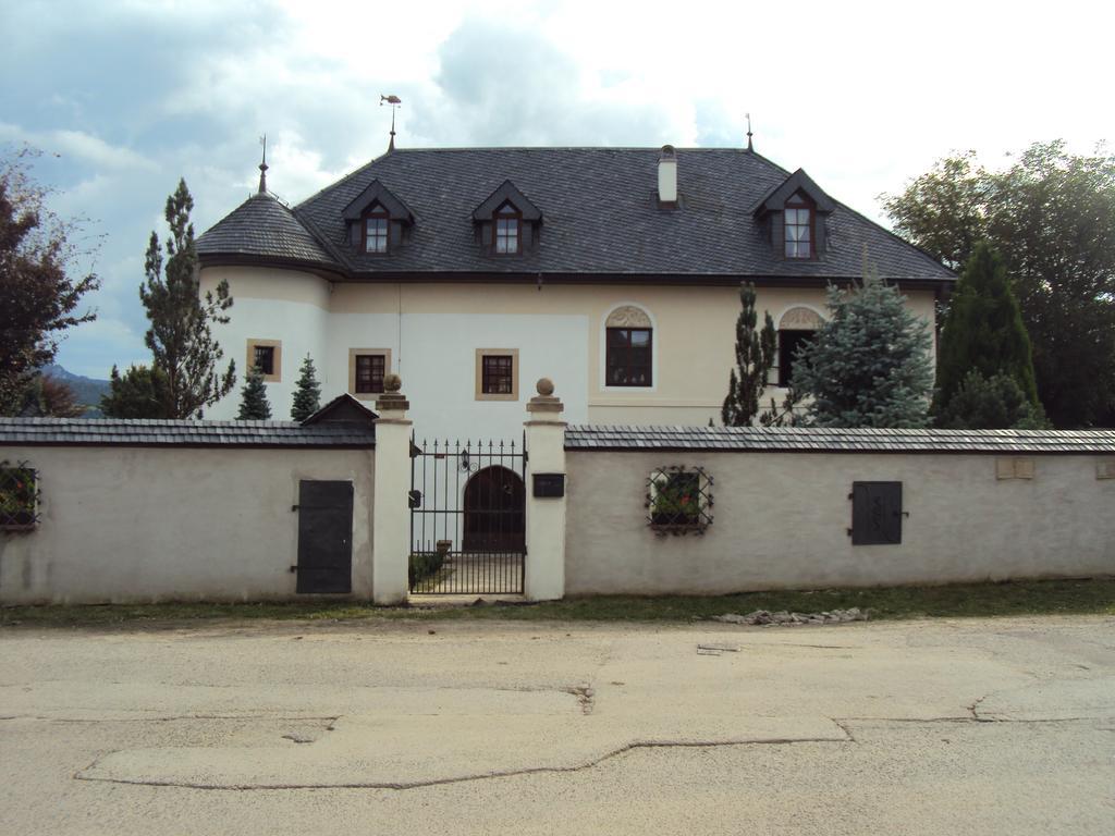 Castle Kastiel Kotesova公寓 外观 照片